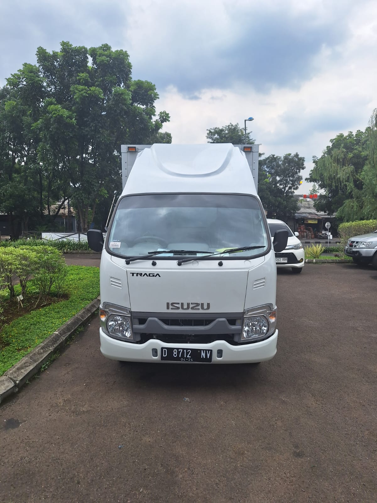 Promo Isuzu Traga Box